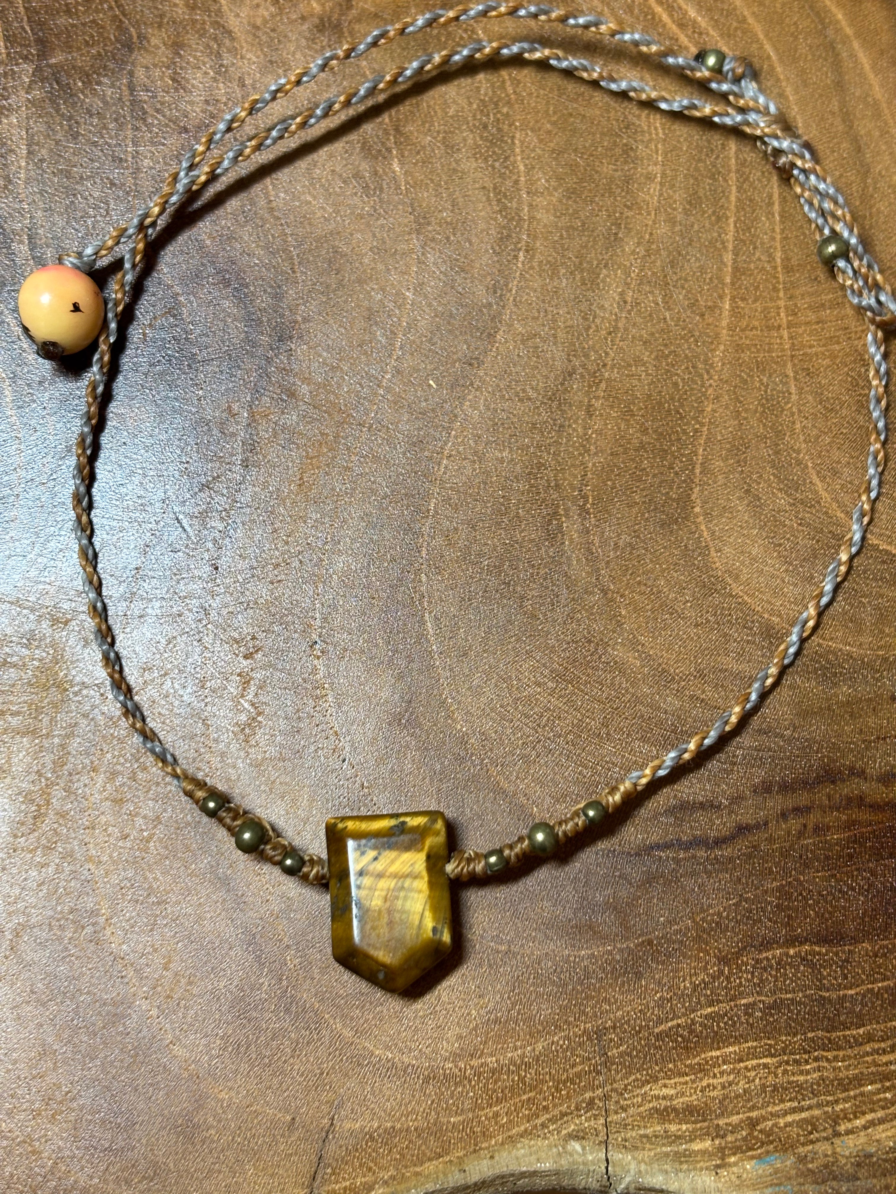 CO-042 - Choker minimaliste - Pierre d'oeil de tigre - b