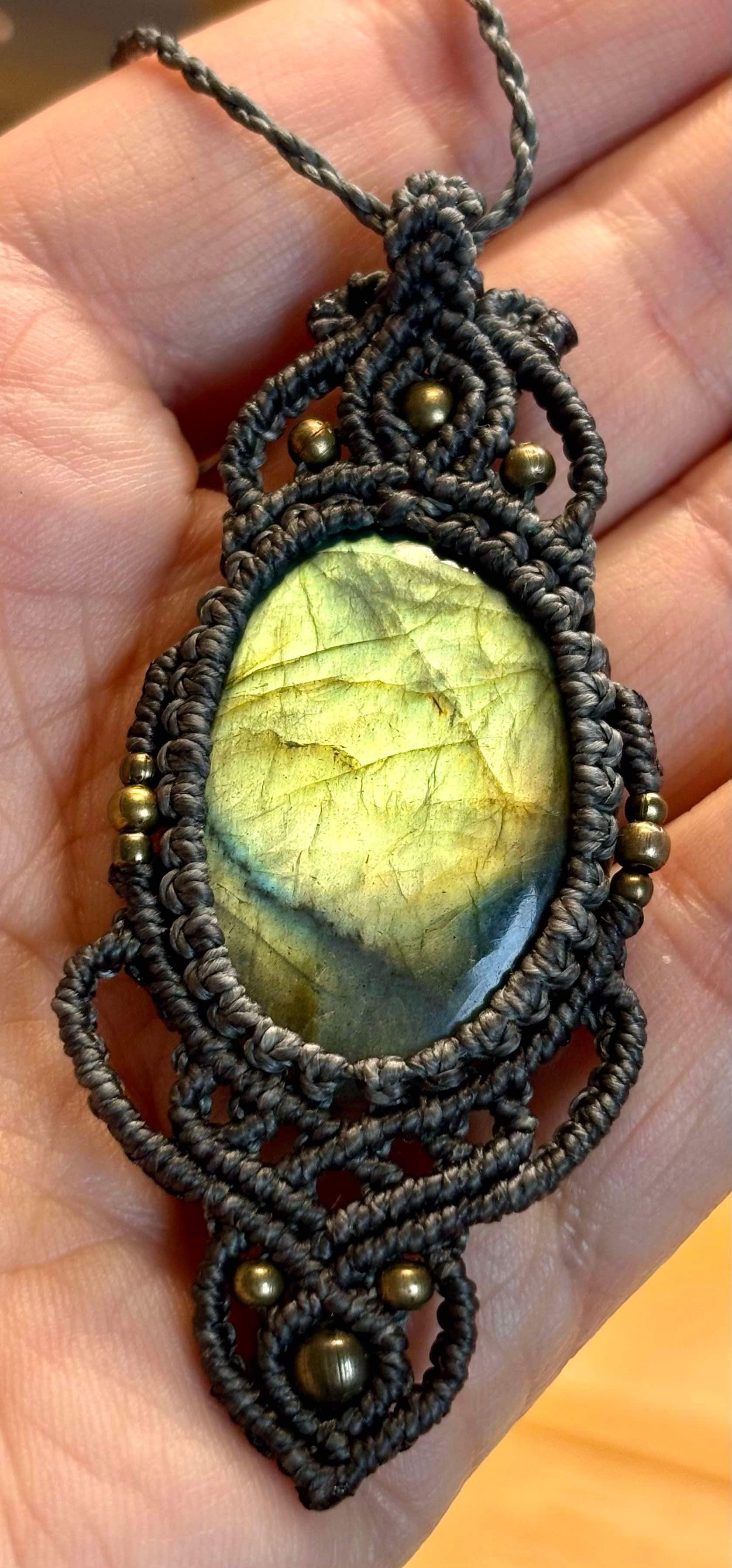 Collier labradorite verte