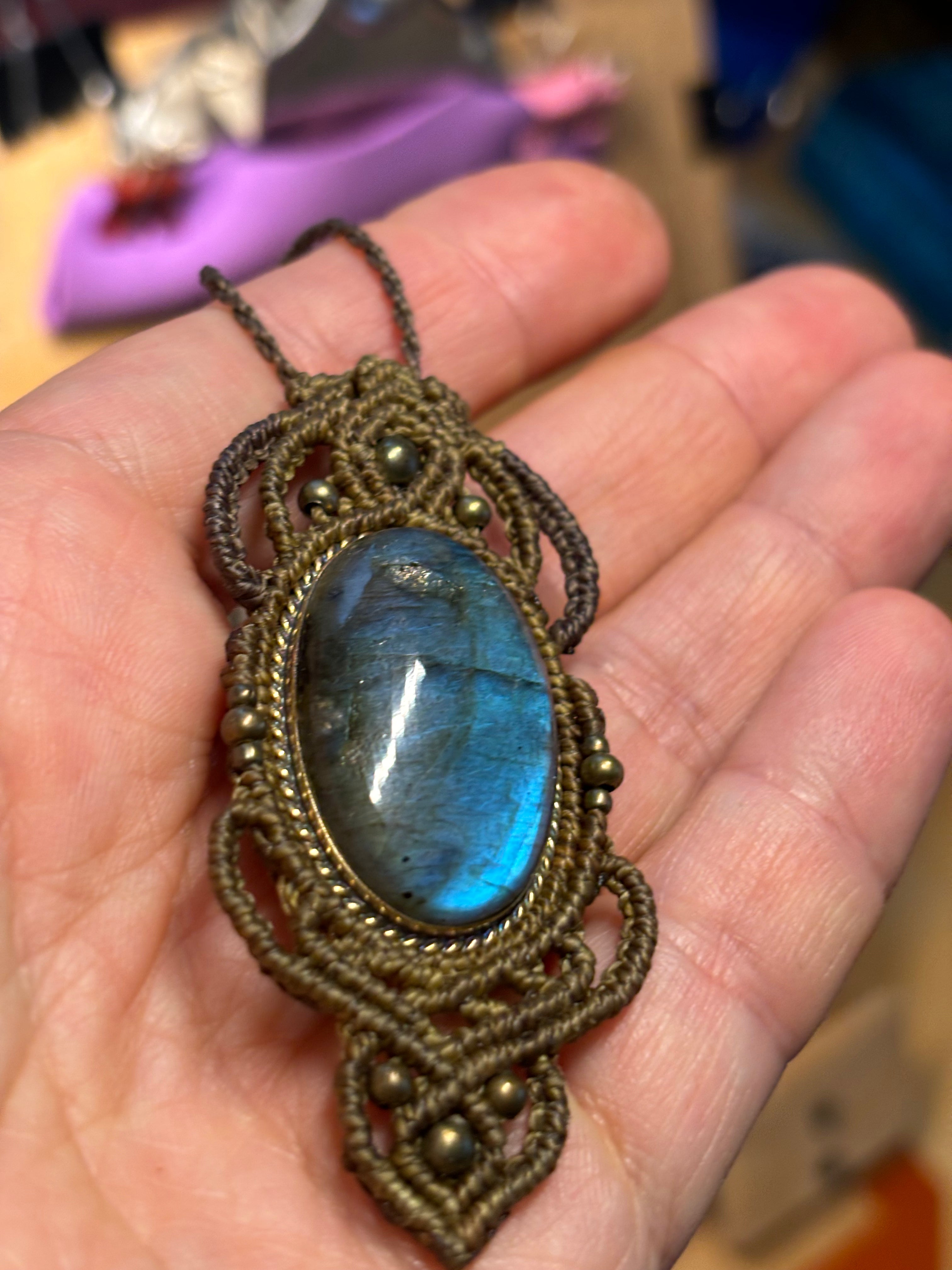 Collier pendentif labradorite reflets bleus magnifiques !