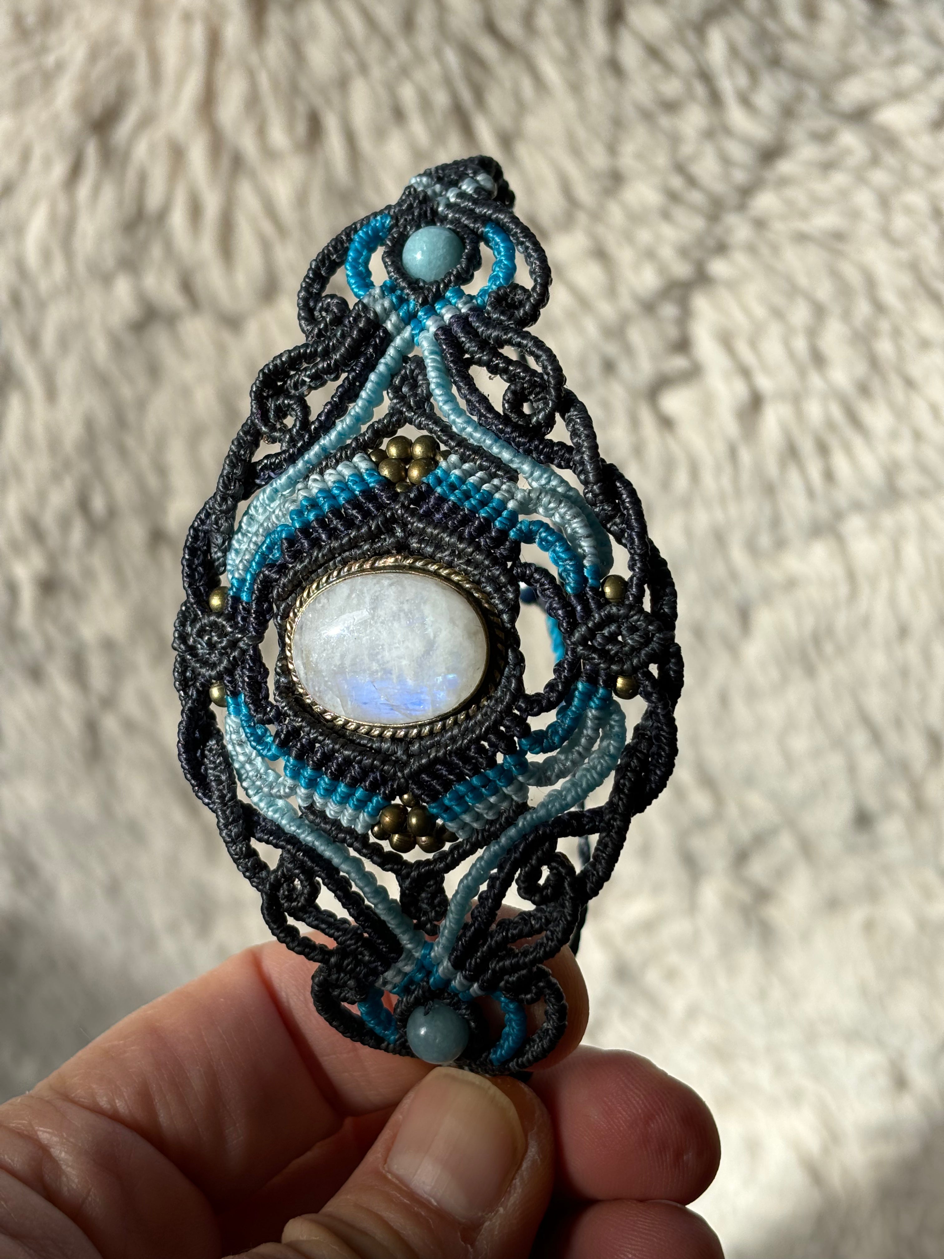 Bracelet manchette et Pierre de Lune