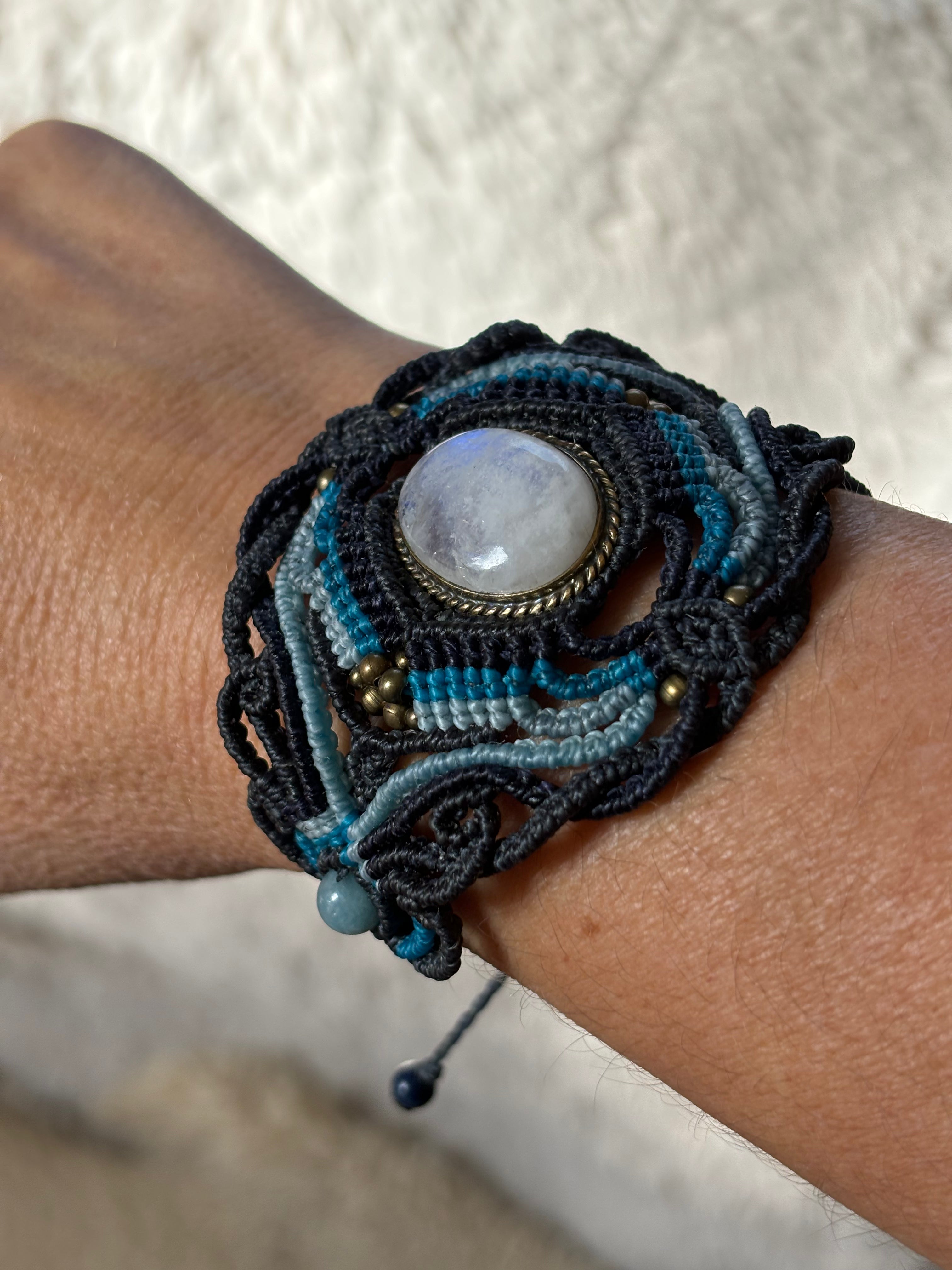 Bracelet manchette et Pierre de Lune